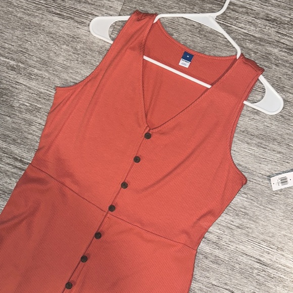 Old Navy Sleeveless Button Down Midi Dress - Picture 6 of 10